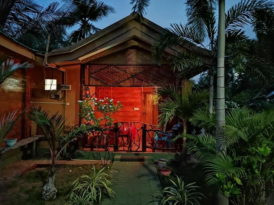 Sea View Resort Kallady Luaran gambar